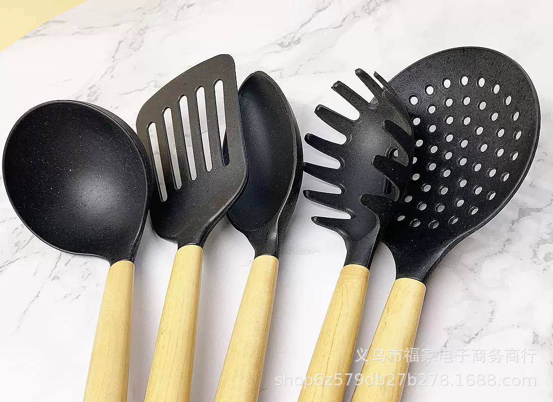 SILICON kitchen spoons set