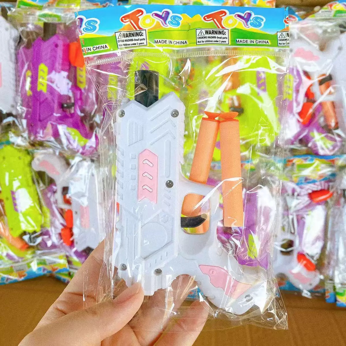 Toy rubber gun