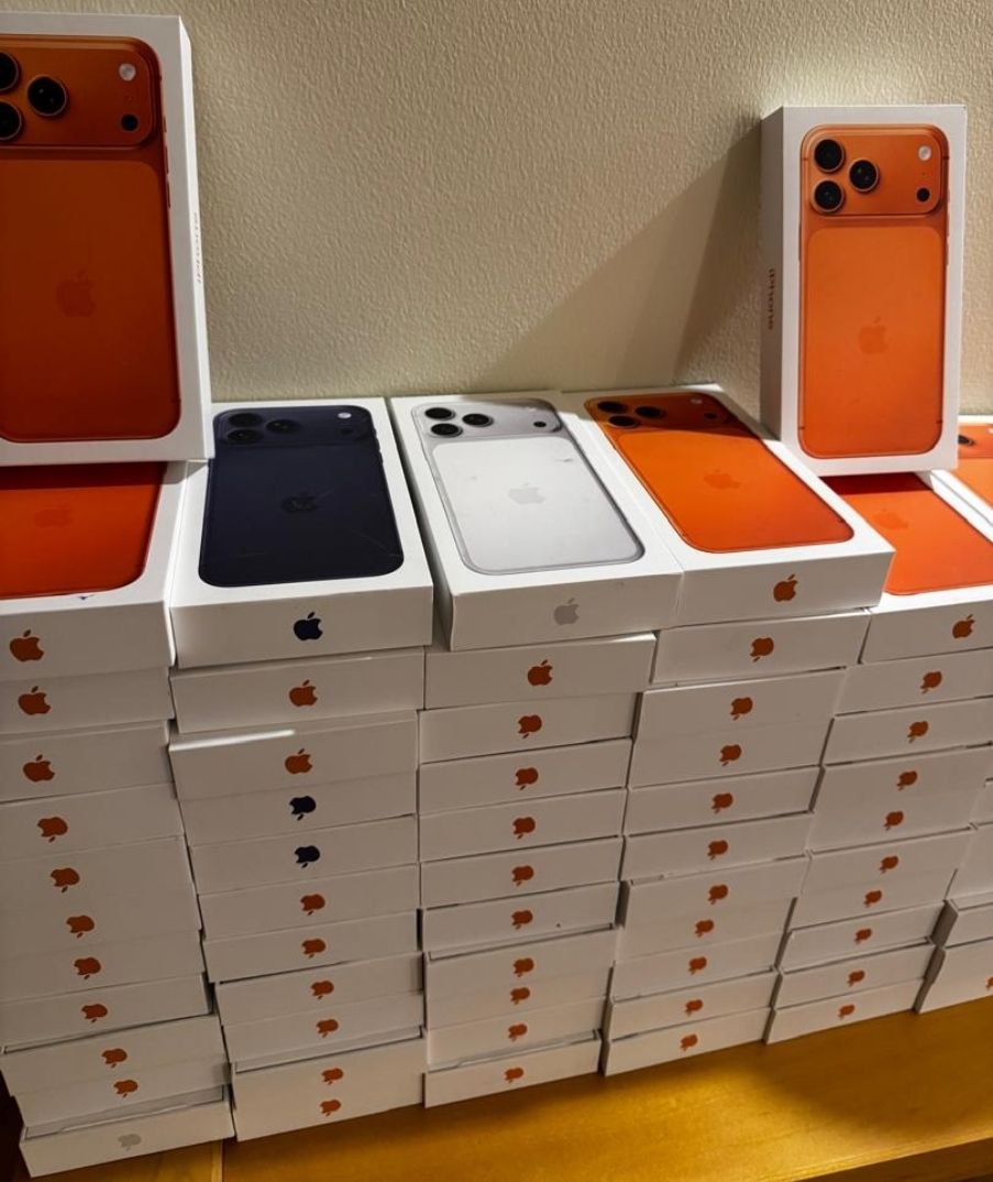 iPhone XR in iPhone 17pro body...128gb