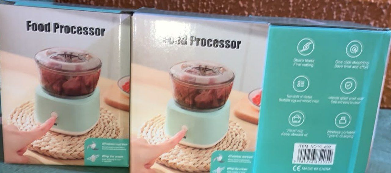 Rechargeable mini food processor
