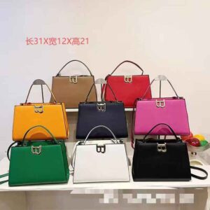 B beauty bag